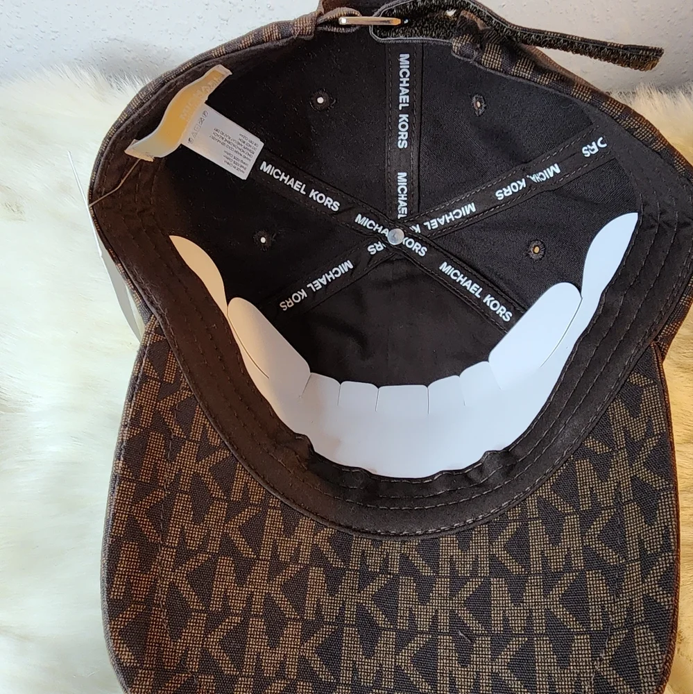 Michael Kors Signature Logo Cap Brown